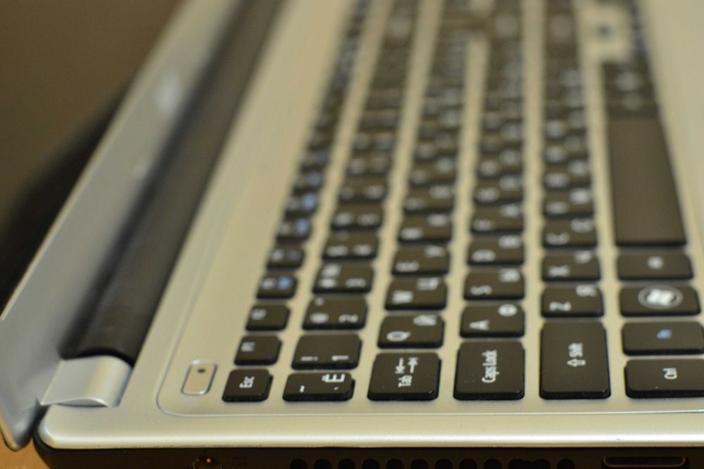 Сучасний Acer Aspire V13 Intel Core i5-6200U RAM8Gb SSD Батарея 8годин