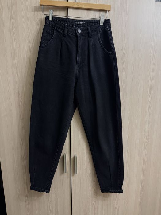 Джинси чорні моми