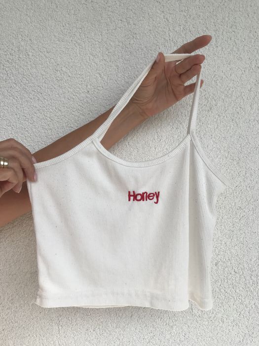 Biały crop top Honey | Shein