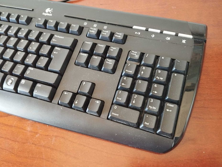 Logitech PS/2 Keyboard Black452423293401845762