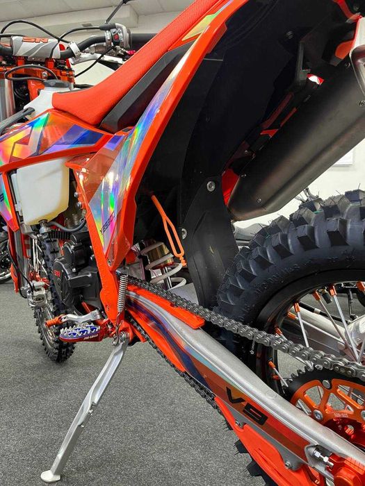 Мотоцикл STN V9 Enduro