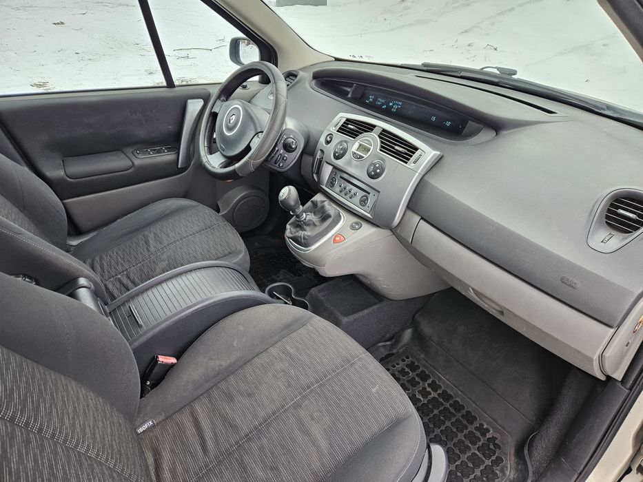 Renault Scenik 2006 рік  1.9 дизель  для військових