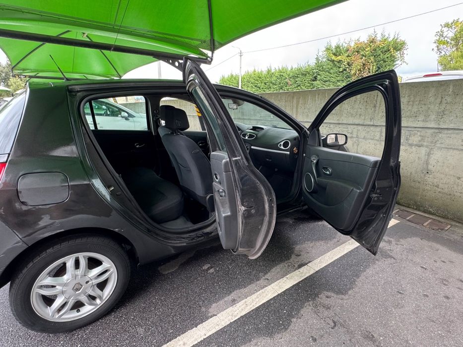 Renault Clio 2005 — photo 2