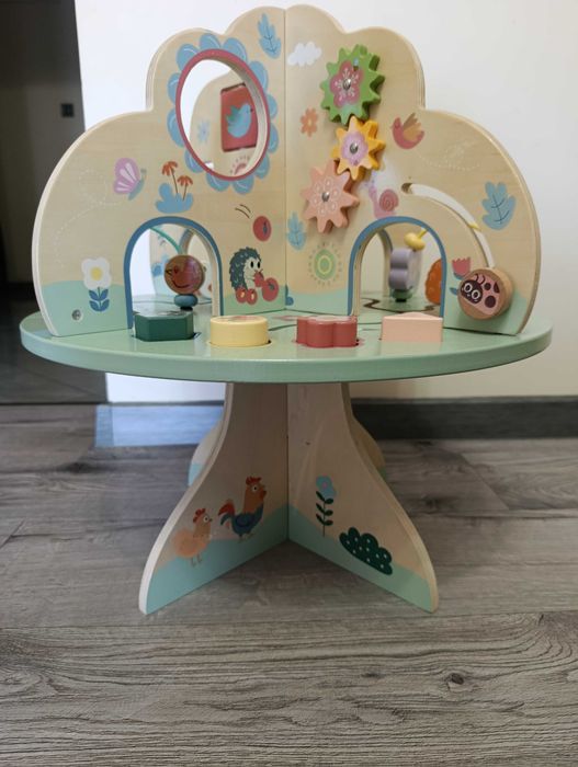 Stolik edukacyjny drewniany