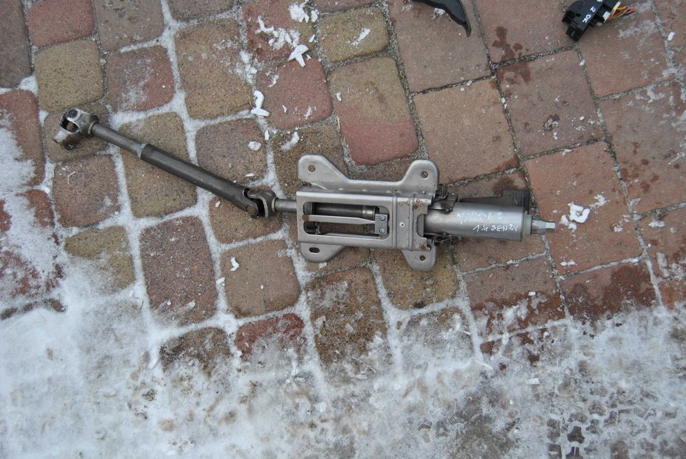 Kolumna kierownicza krzyżak Mazda 2