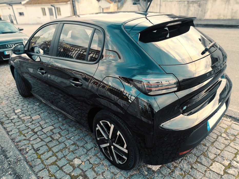Peugeot e-208 | 2025 | 12.000 km | COMO NOVO