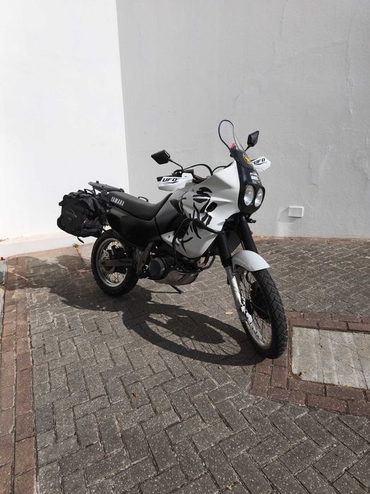 Moto Yamaha XTZ 660