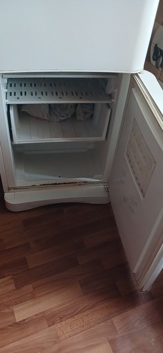 Холодильник індезіт