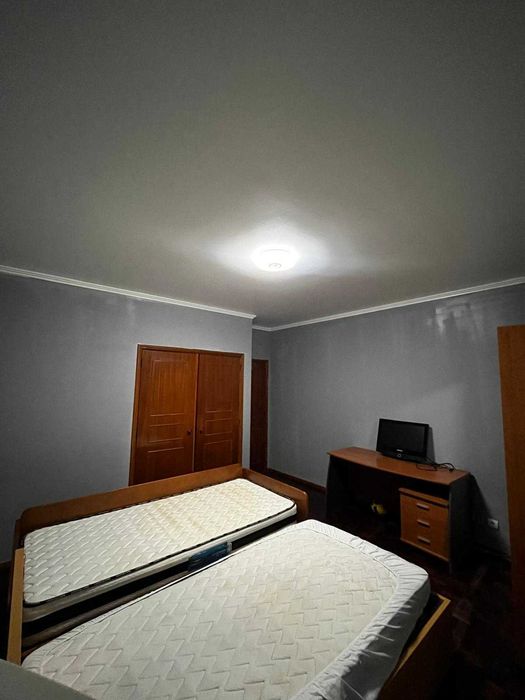 Quarto Mobilado para Arrendar – Tudo Incluído