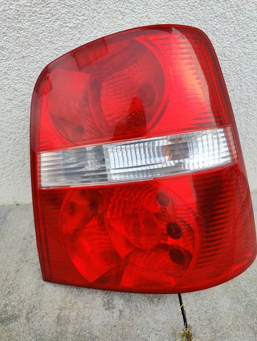 Lampa tylna prawa Touran 03-10