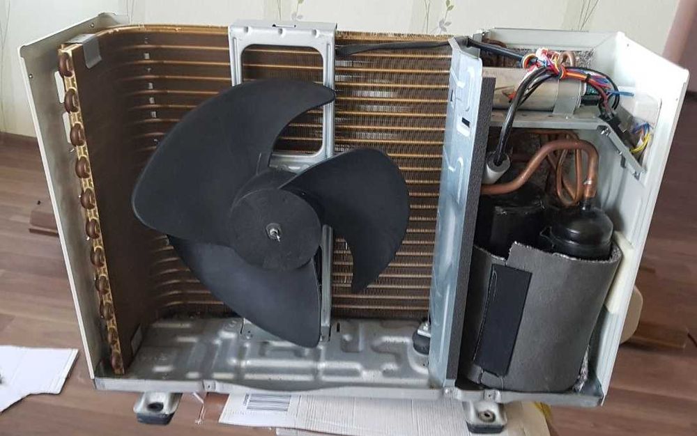 Кондиционер LG 12LHQ Cascade. Корея. Бизнес кондиционер на 33 кв.м.
