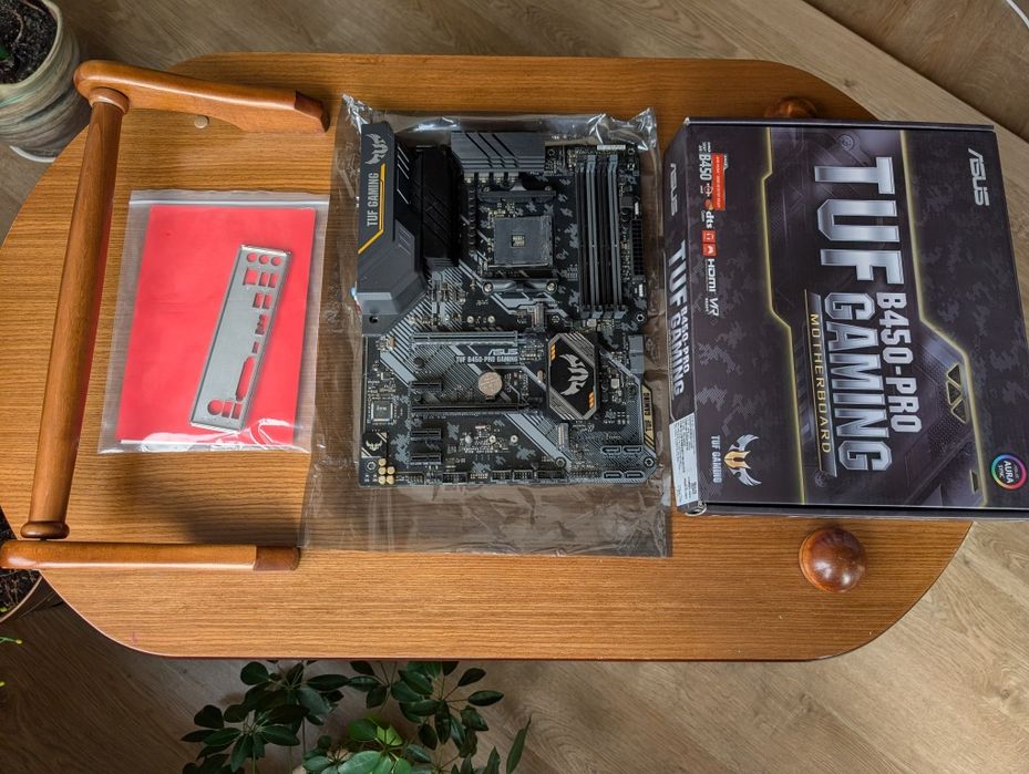 Мат. плата Asus TUF B450 PRO