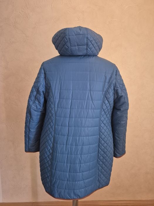 Жіноча демісезонна куртка