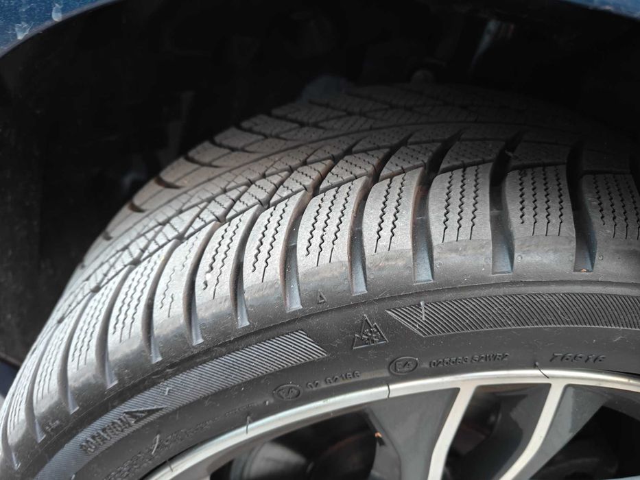 Komplet Opon Bridgestone Blizzak LM001 225/45/ R17 * BMW 4 szt.