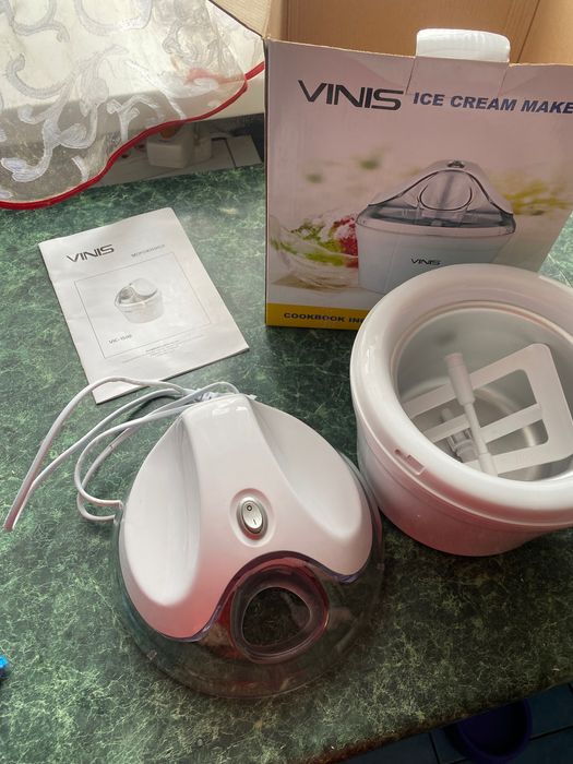 Мороженниця-йогуртниця