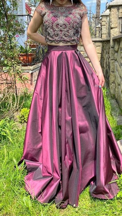 Випускне плаття dressing room