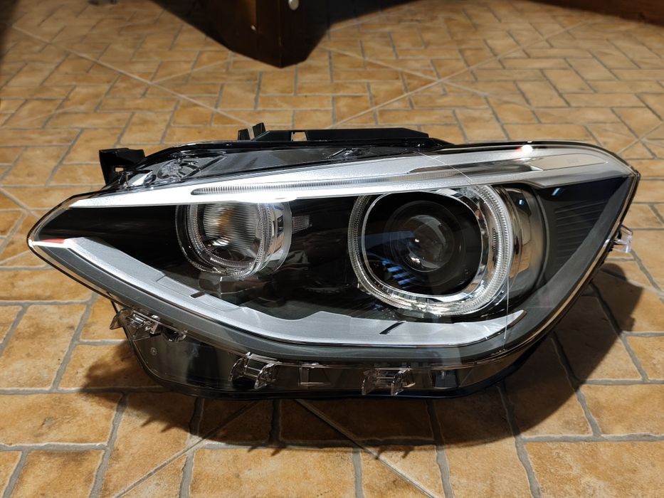 Farol BMW série 1 F20 F21 ótica xénon