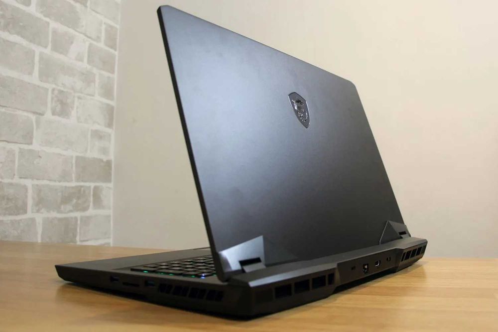 Ігровий ноутбук MSI Raider GE77 HX 12UHS / i7-12800HX / RTX 3080 Ti 16GB / 16GB DDR5 / 1TB SSD