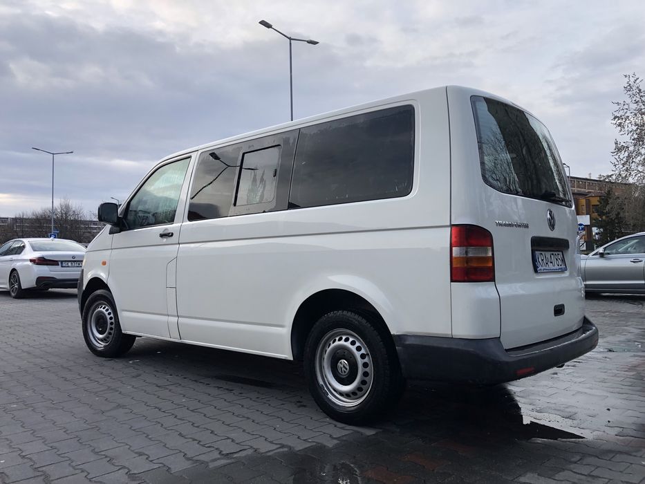 Tanio Wypożyczalnia samochodów Bus 9 osób Wynajem Kraków