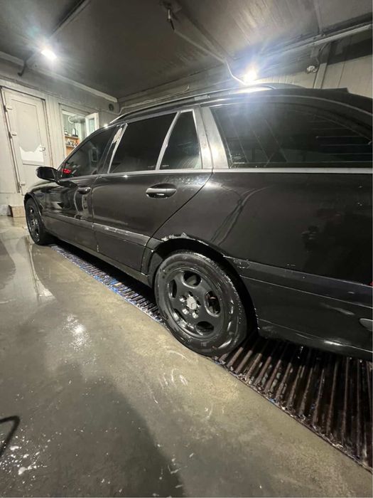 Продам мерседес 2.2 tdi