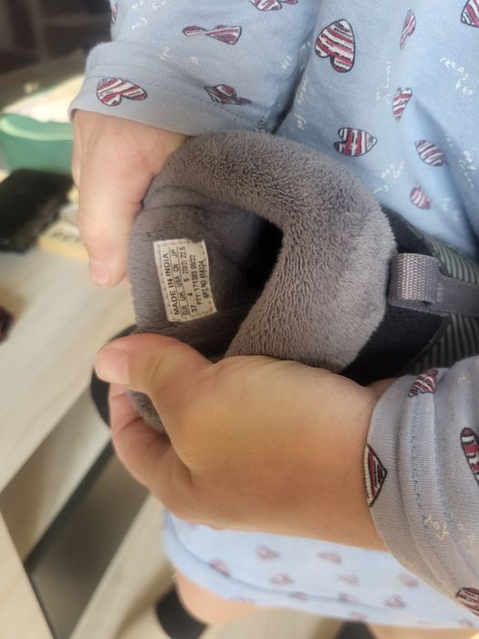 Продам зиние ботинки унисекс Salomon