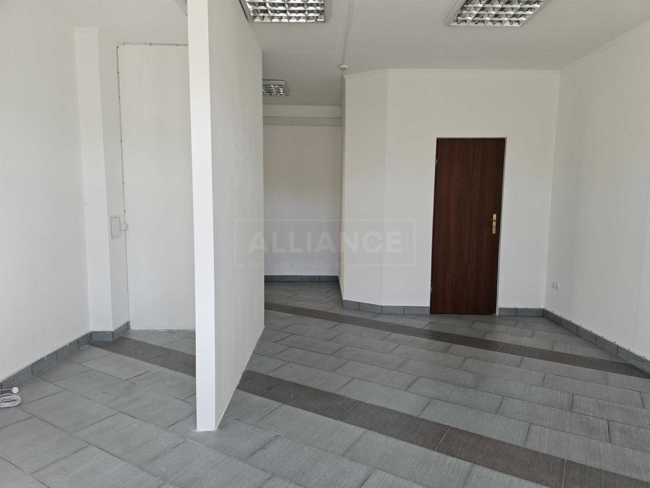 Продам комерційне приміщення з ремонтом