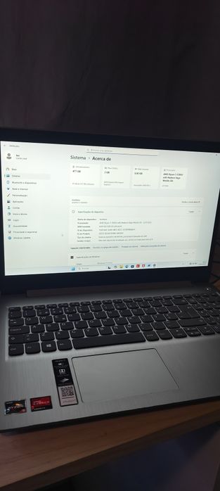 Lenovo ideapad 3 Ryzen 5 3500U 8gb RAM nvme 500gb