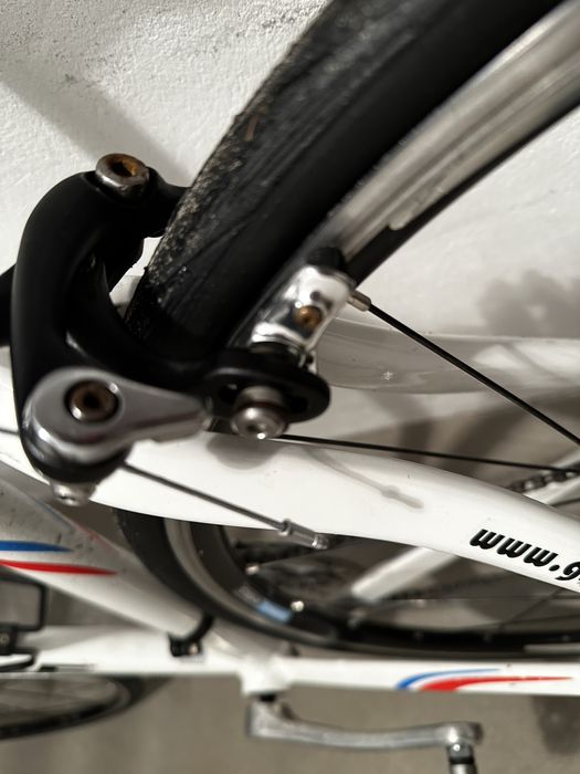 Rower szosowy w stanie dobrym