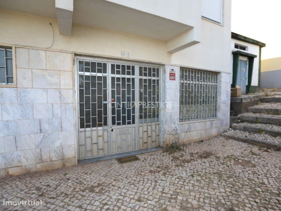 Ground Floor + 1st Floor Shop/Commercial Space | Famões, Odivelas