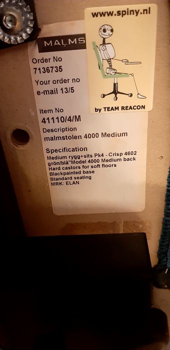 Fotel  obrotowy  szwedzkiej  firmy Malmstolen