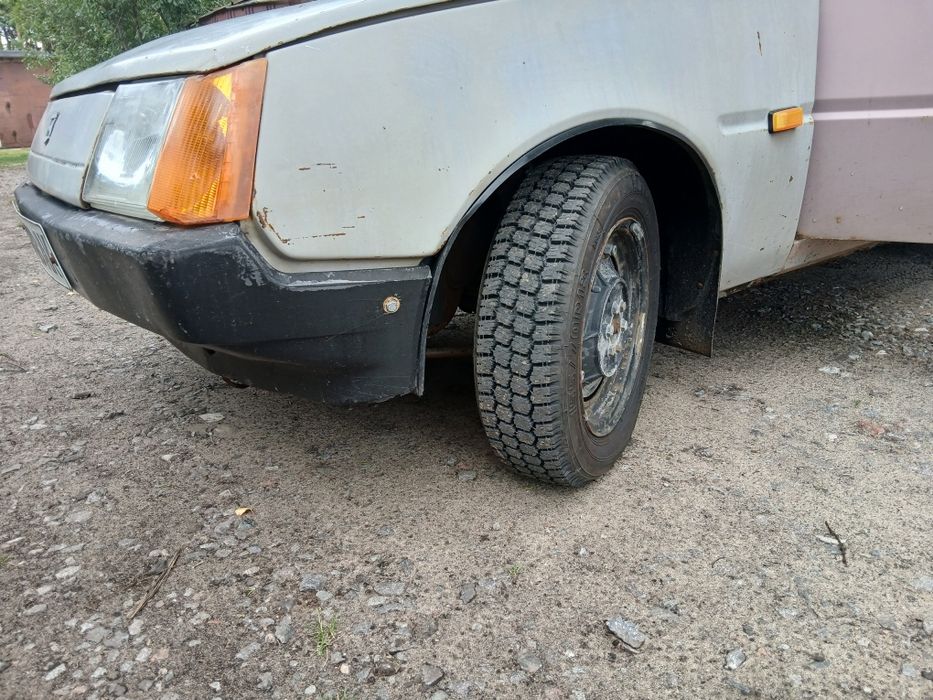 Продам Таврию  автомобиль