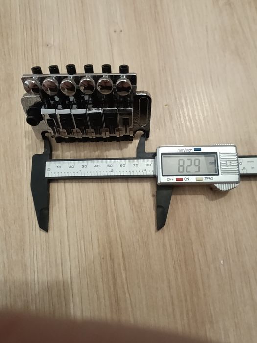 Mostek dwustronny typu Floyd rose ruchomy