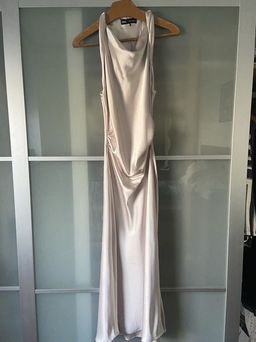 Vestido festa cetim novos Zara tamanho M bege ou vermelho