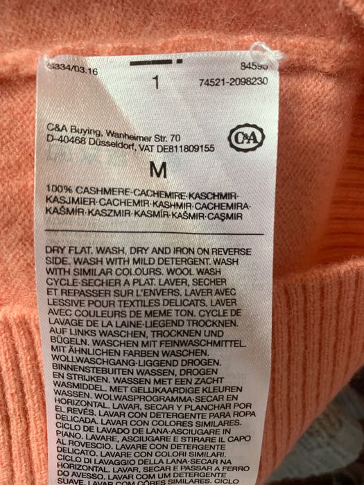 Кашеміровий жіночий светр персикового кольору. Розмір М.