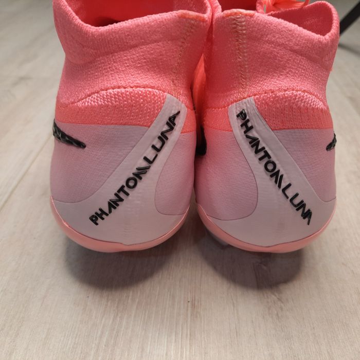 R*様 激レア未使用★Nike W’s Phantom LUNA FG 26cm Nike Phantom Luna Elite FG 26.5