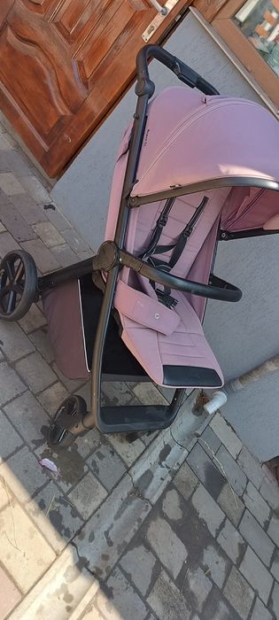 Прогулянкова коляска carrello SL