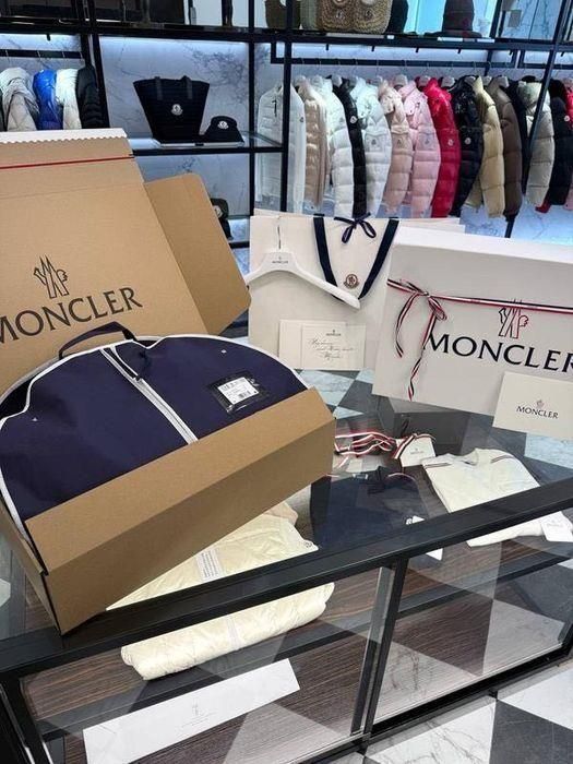 Пуховик Moncler оригинал черный матовий новый куртка зима весна