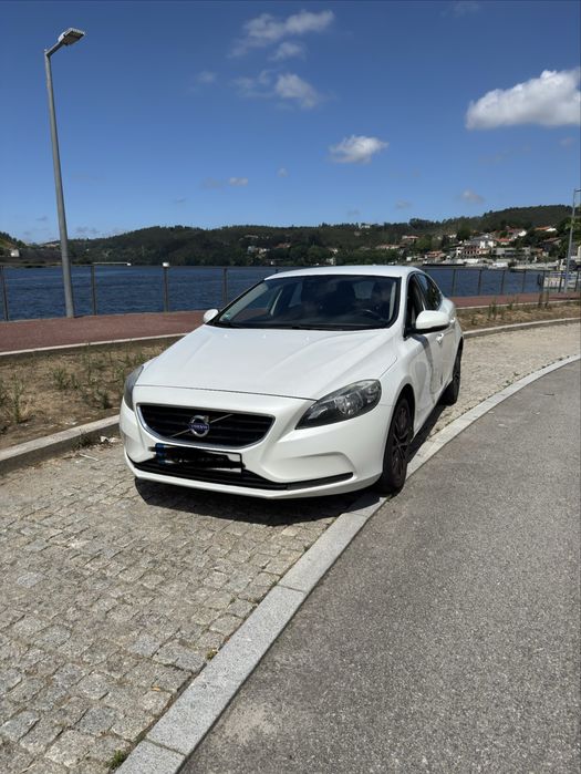 Volvo V40 D4 190 cv