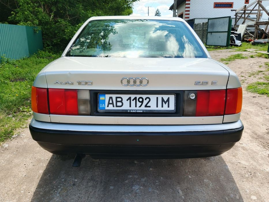 Продам ауді 100с4