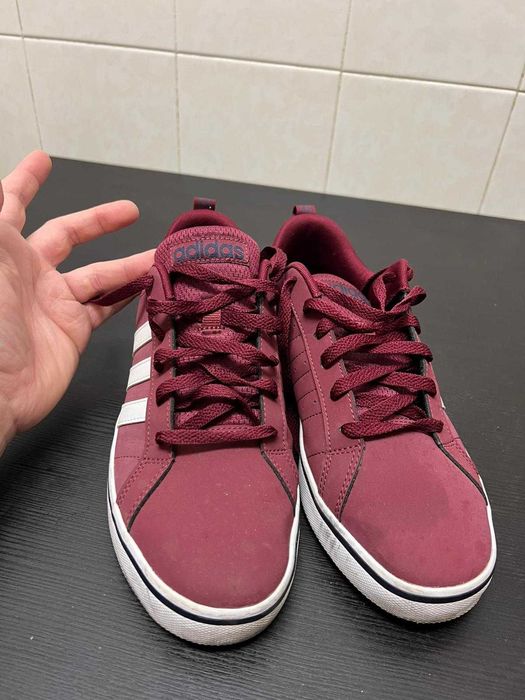 Ténis Adidas Bordo 43 1/2 Originais.