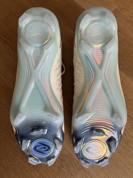 Бутси Nike Phantom Luna II Elite