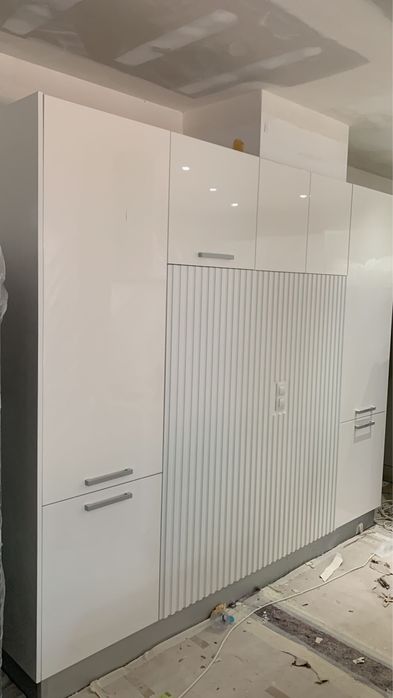 Lacagem de portas e mobiliário