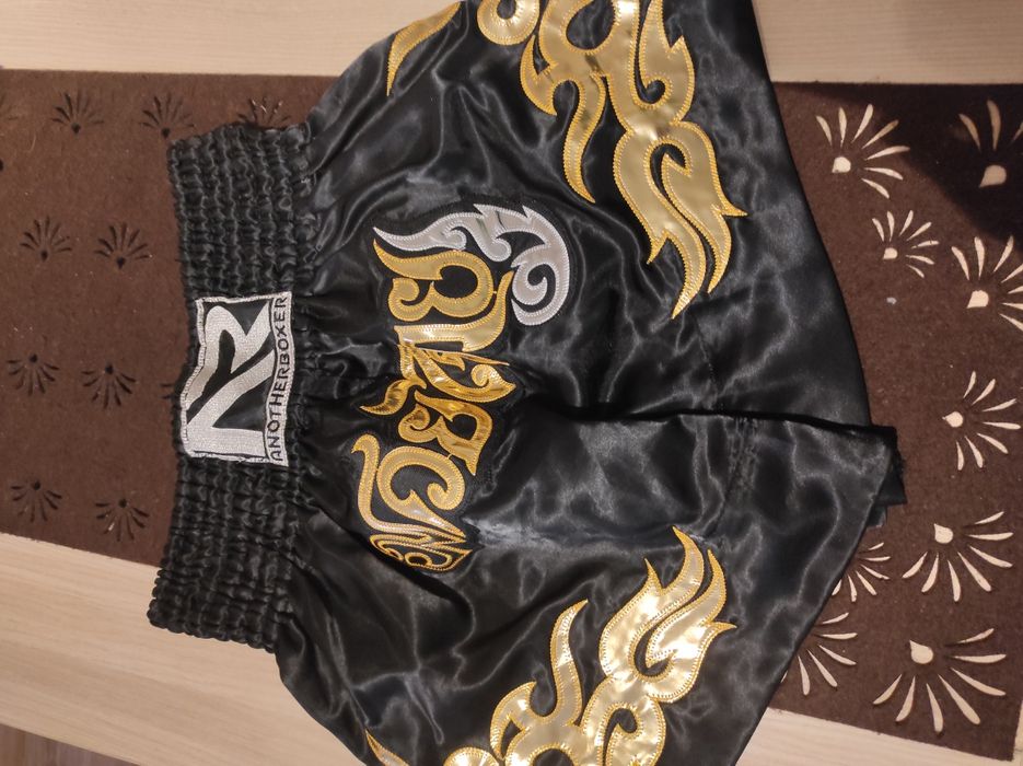 Spodenki rozmiar L/XL muay thai kickboxingu boks siłownia trening