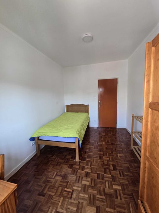 Quarto para jovem estudante - Coimbra