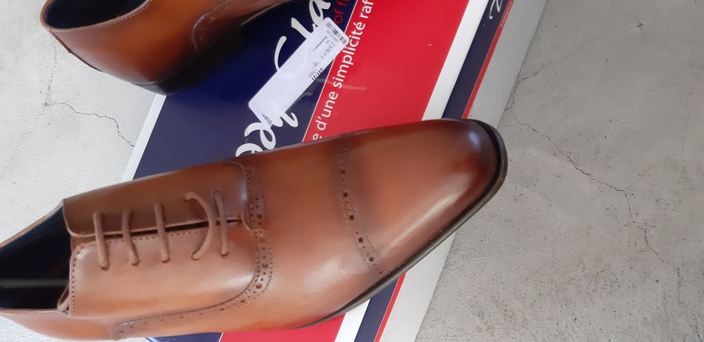 Sapatos de homem teddy clark 41 novos