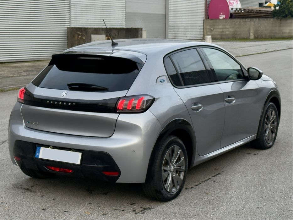 Peugeot E-208 ALLURE 50 KWH 136cv C/IVA