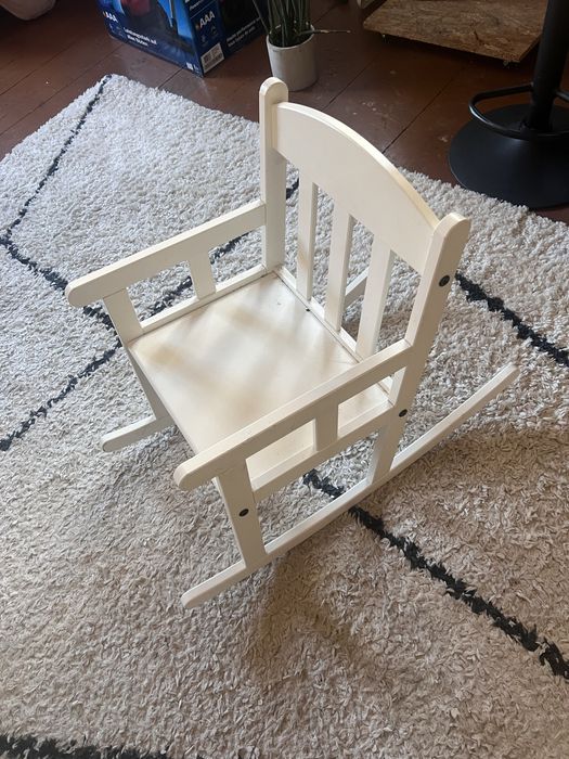Dziecięce Krzesełko bujane na biegunach drewniane
