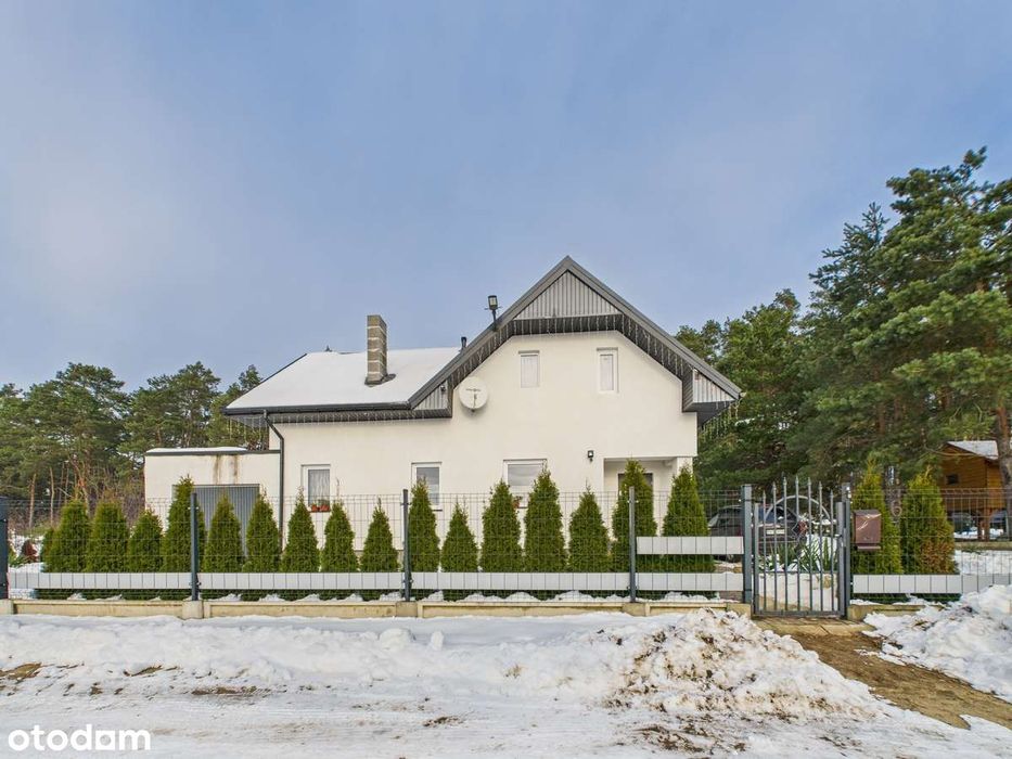 Przestronny dom z garażem przy lesie, Obrowo