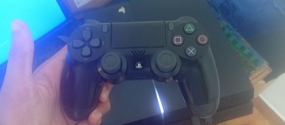 PS4 FAT em perfeito estado/ a venda