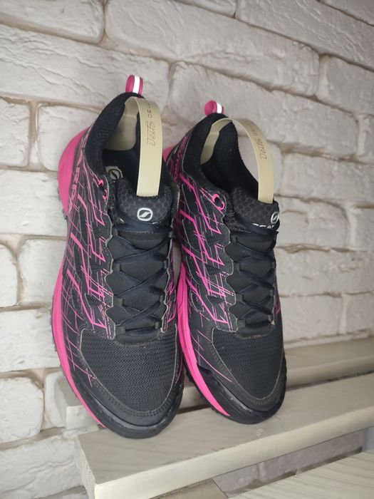 Scarpa Neutron 2 WMN Італія бігові трейлові кросівки 24см